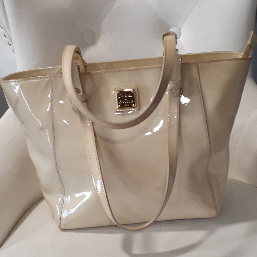Dooney and bourke  Patten leather shoulder bag - Picture 9 of 17